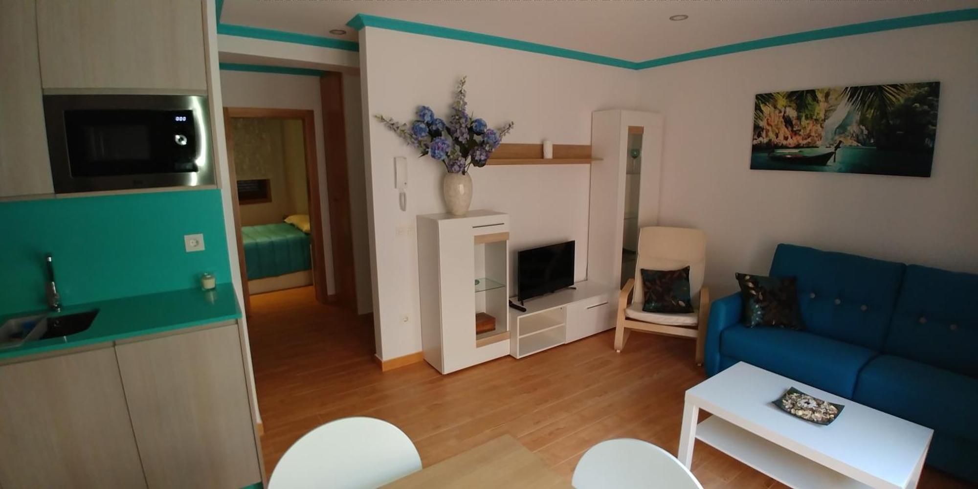 Luis Antonio Mestre Apartment